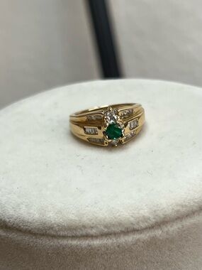 14K Yellow Gold Natural Emerald & Diamond Ring Green 4.47g Vintage Size 4